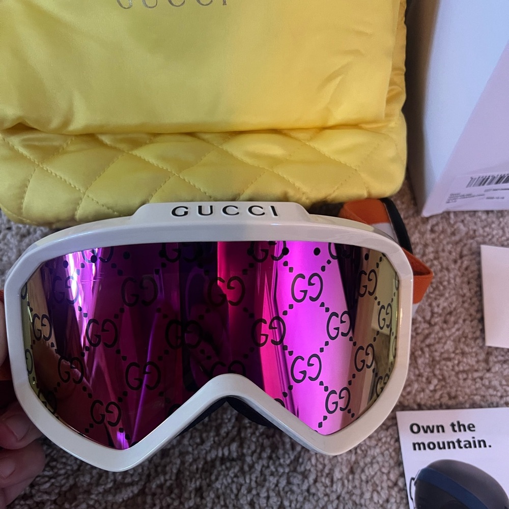 Gucci mirrored logo ski goggles